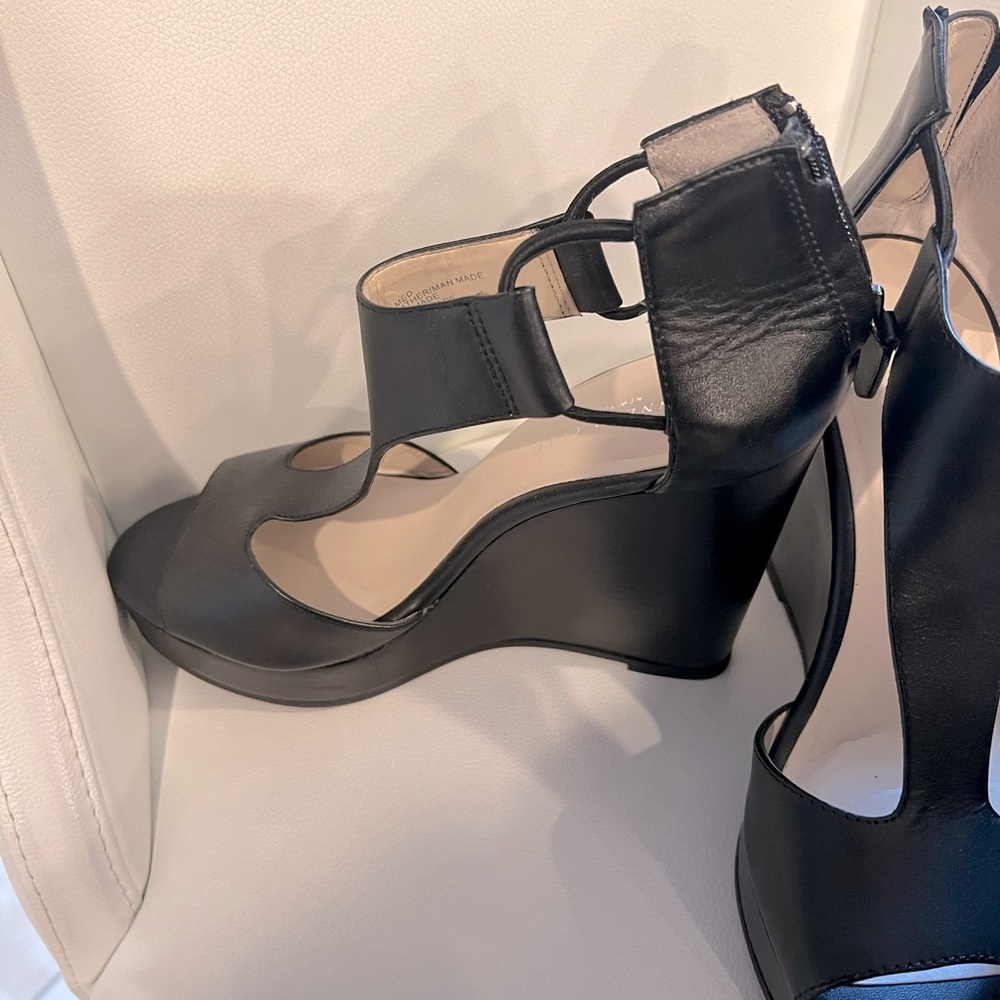 Kennth cole sz 9 wedges